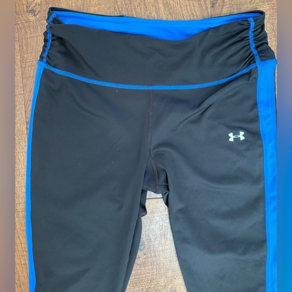 Under Armour fitted cropped running leggings Size small activewear - Picture 2 of 7
